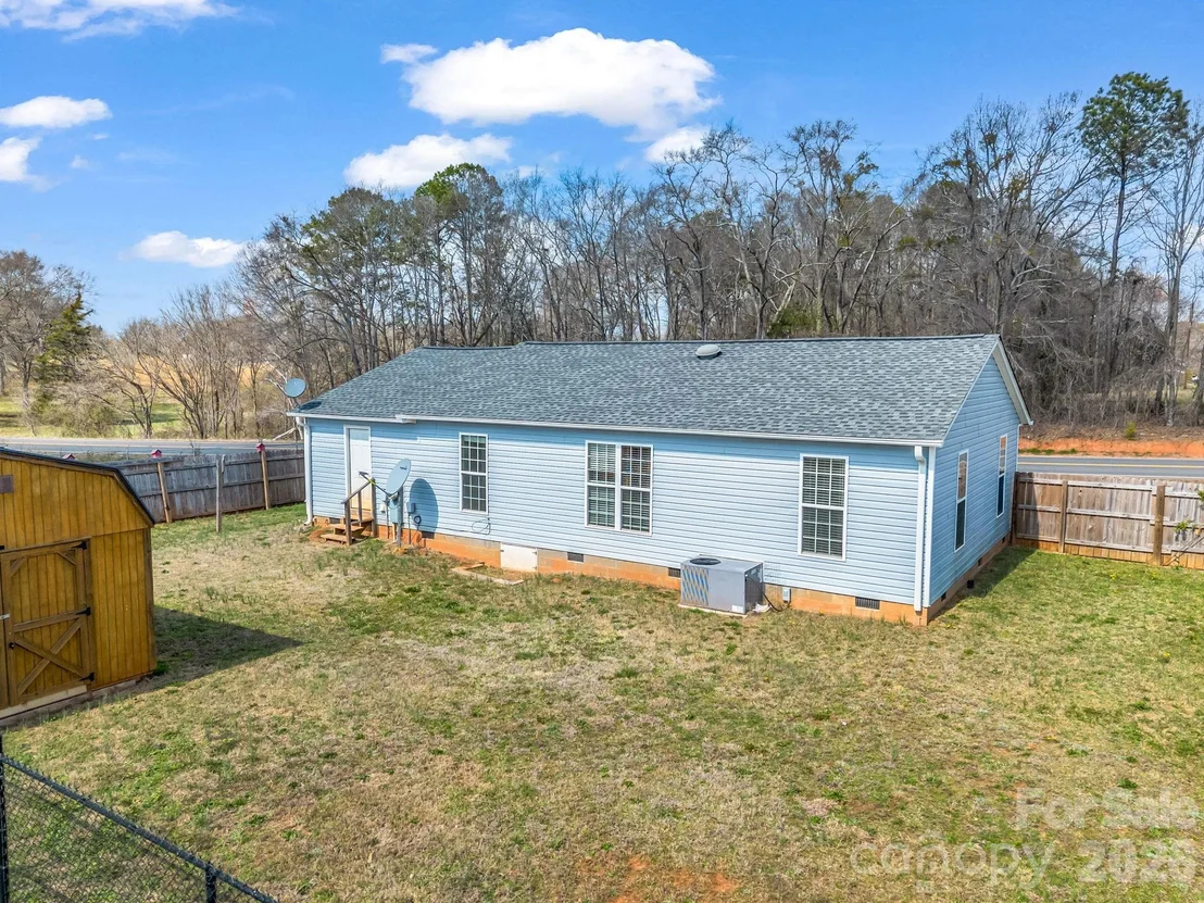 Photo of 655 W Oconee Street