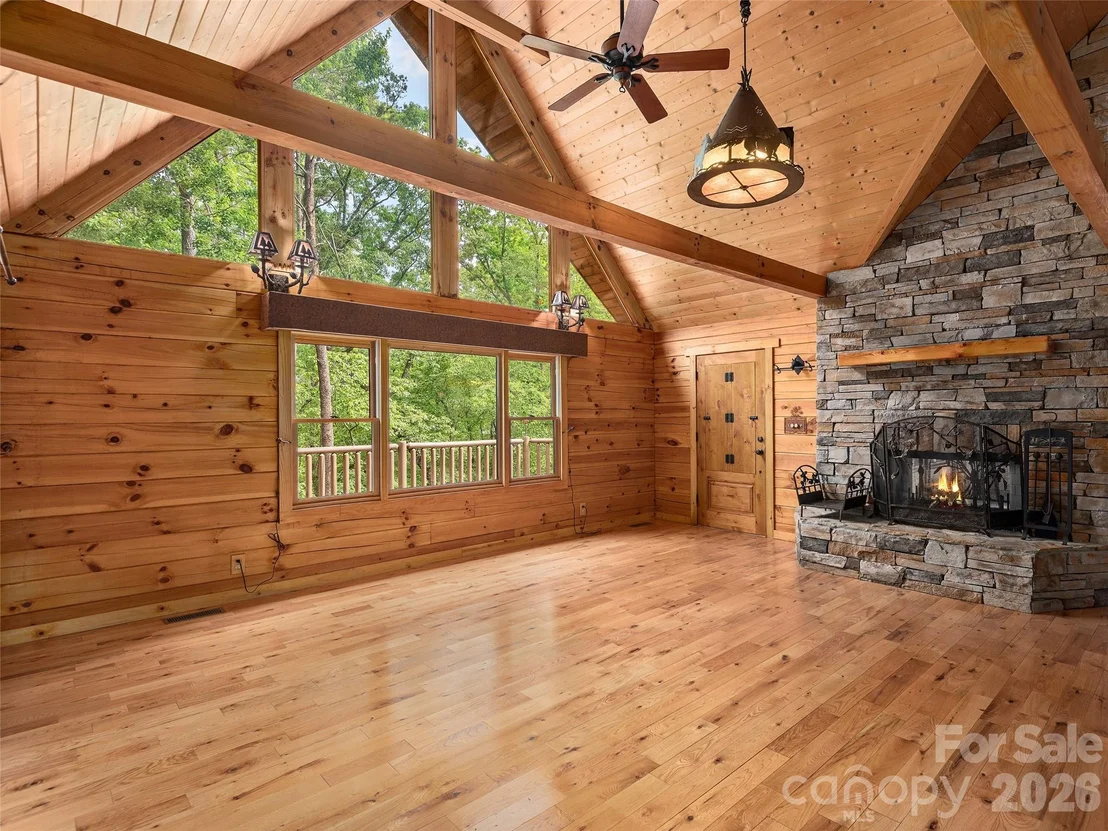 Photo of 413 Green Hills Road