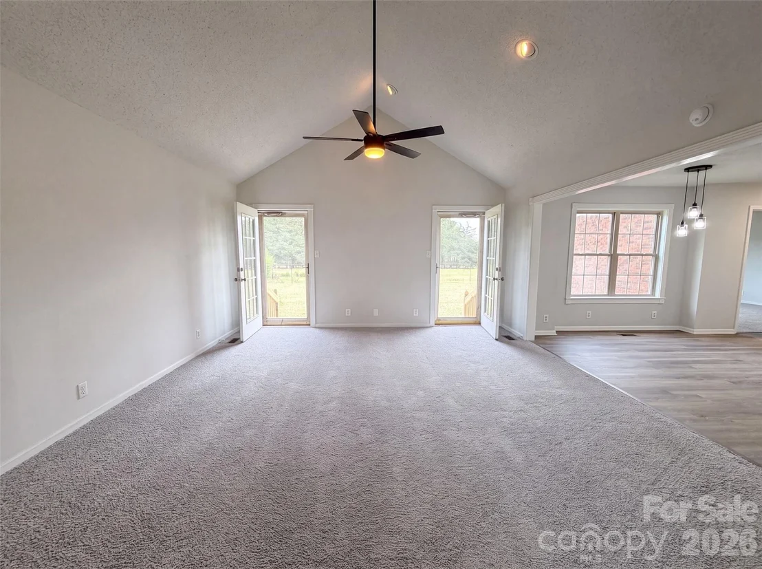 Photo of 972 Darby Road