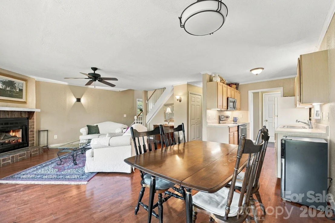 Photo of 190 Camelot Drive