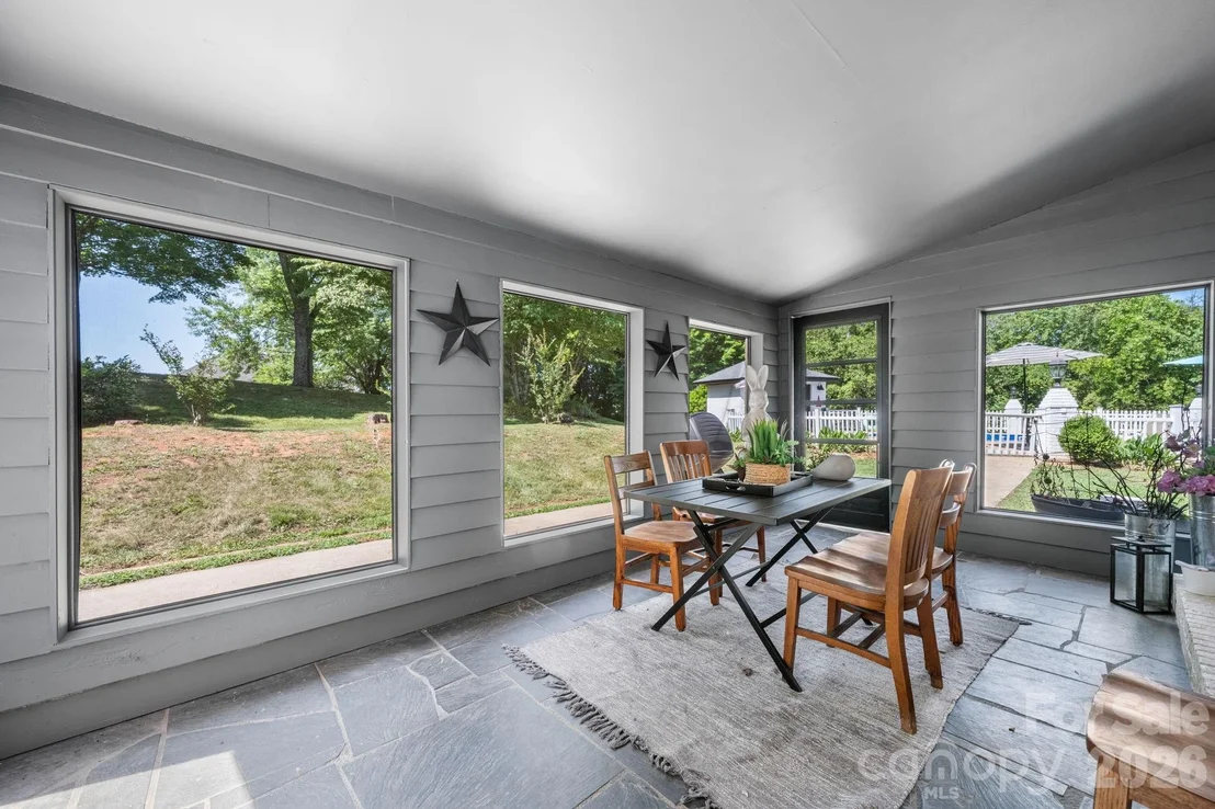 Photo of 1314 Shirebourn Drive