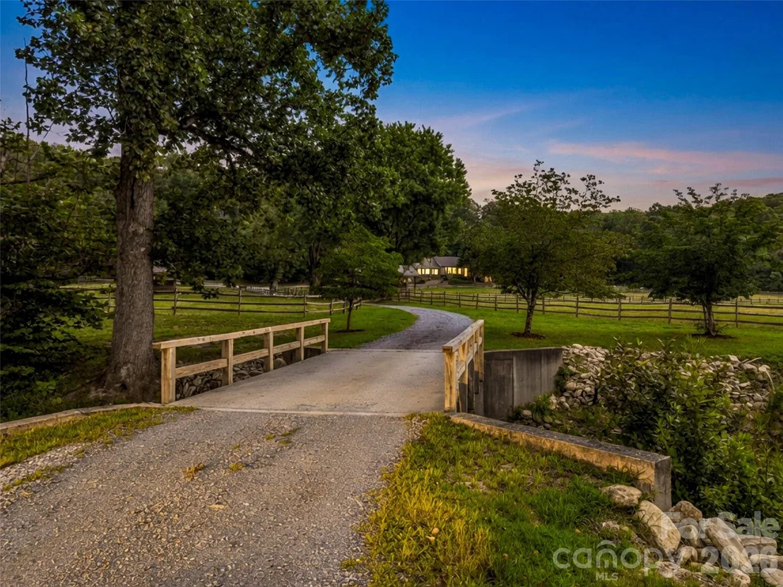 Photo of 1870 Palmer Road