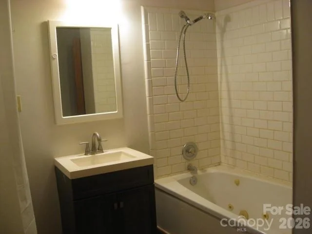 Photo of 409 Arrowood Road