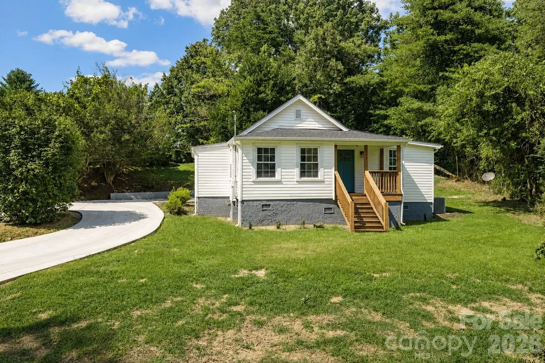 Photo of 811 Markham Road