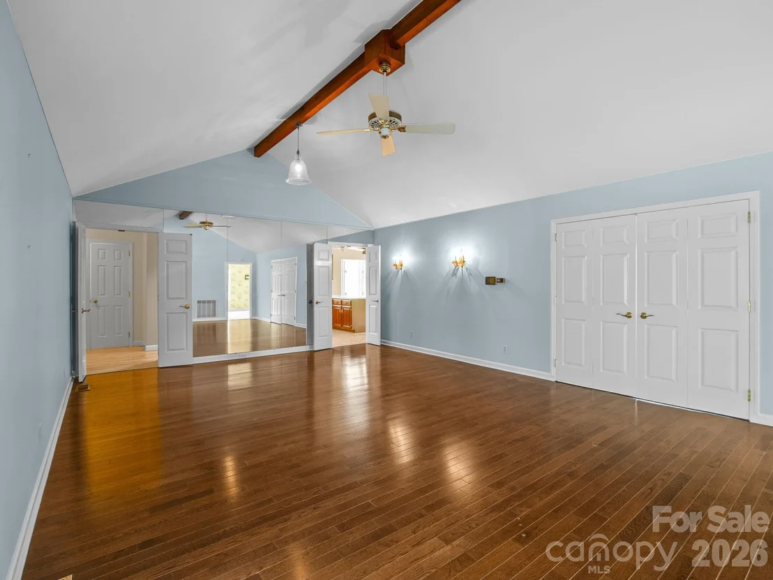 Photo of 140 Meadowlark Drive