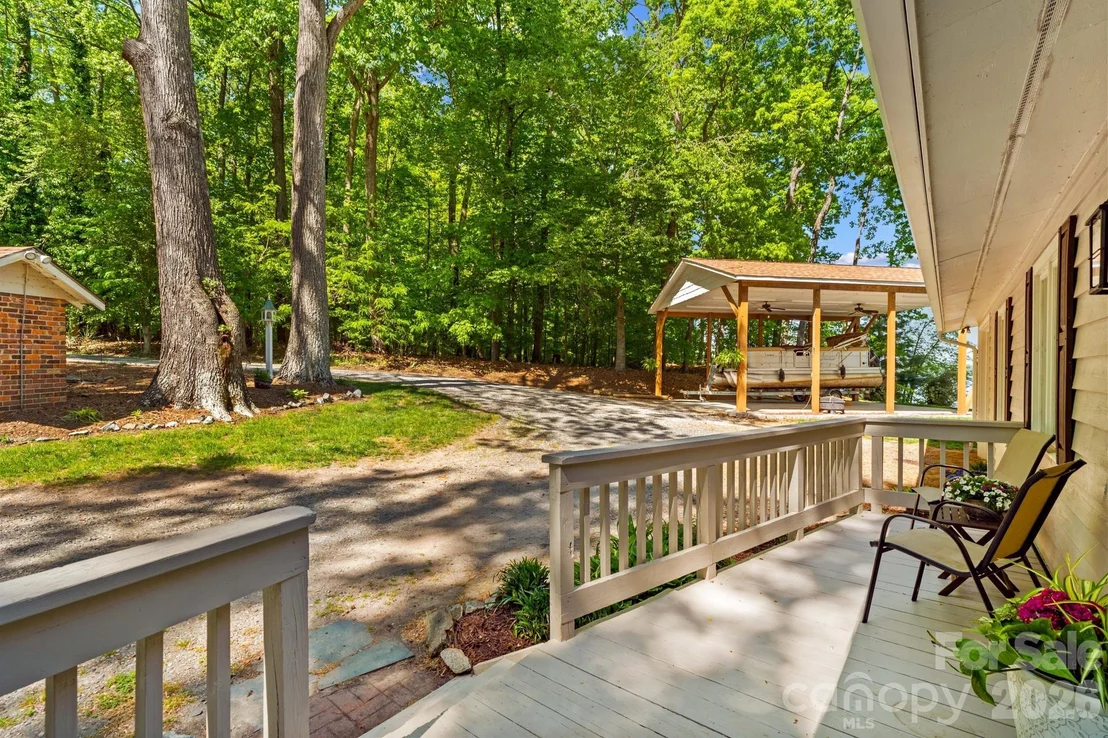 Photo of 395 Rendleman Drive