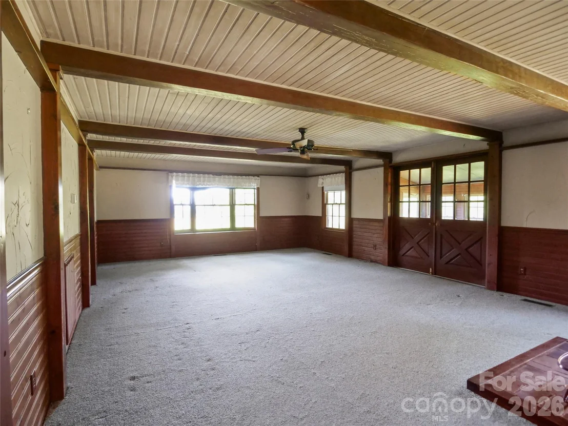 Photo of 2125 Whiteside Road