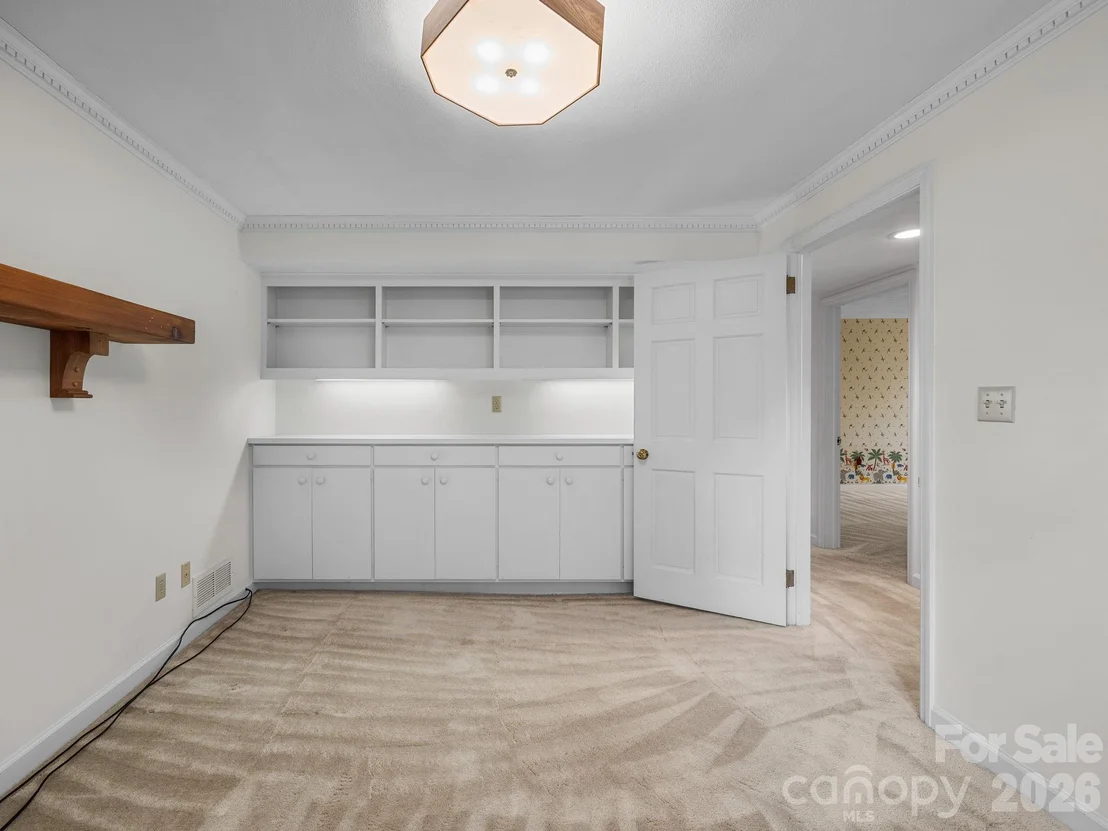 Photo of 140 Meadowlark Drive