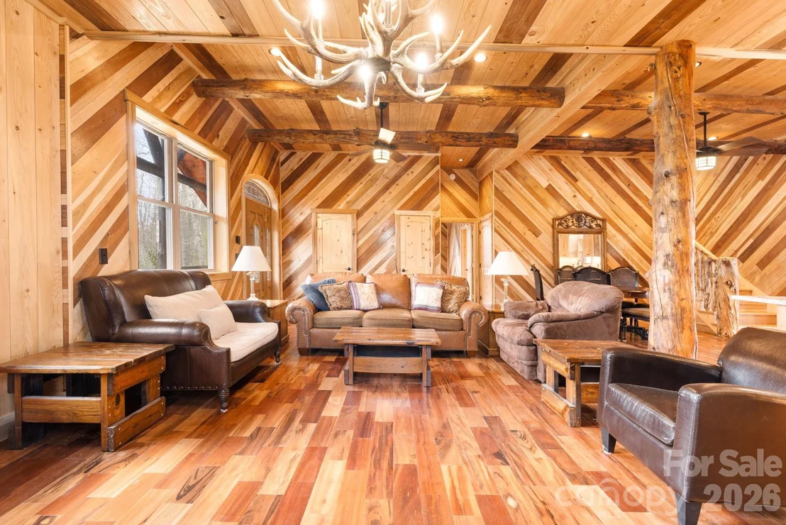Photo of 449 Hampton Ridge Road