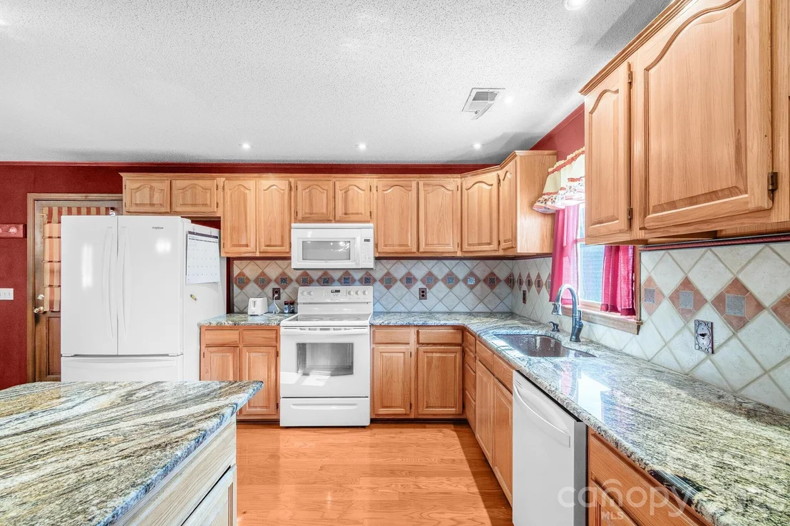 Photo of 1295 Cattle Ridge Road