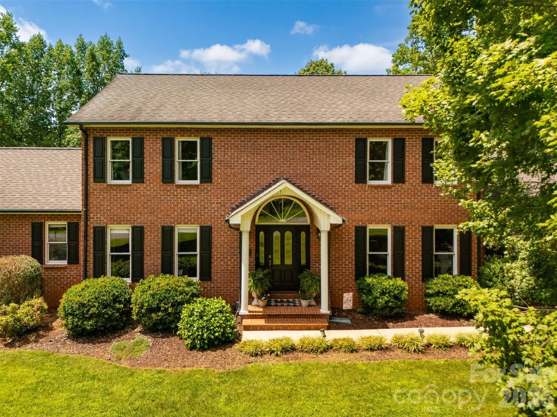 Photo of 1413 Windemere Lane