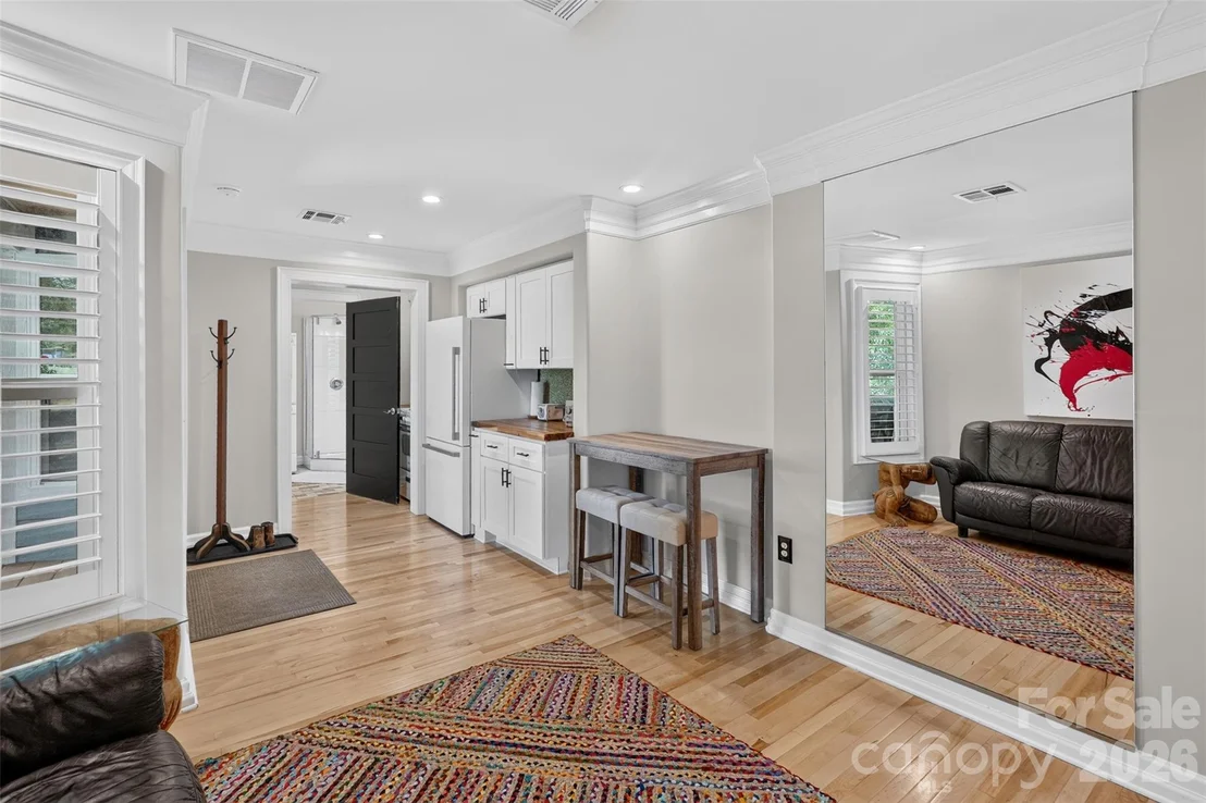 Photo of 1377 Pine Road