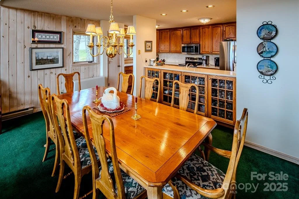 Photo of 130 Skiway Circle