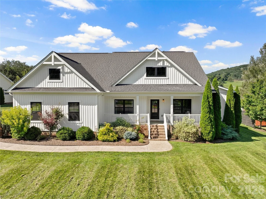 Photo of 394 Kellwood Drive