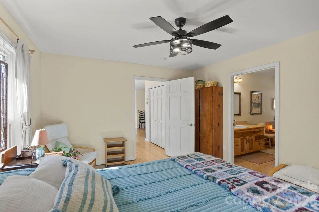 Photo of 367 Crescent Street