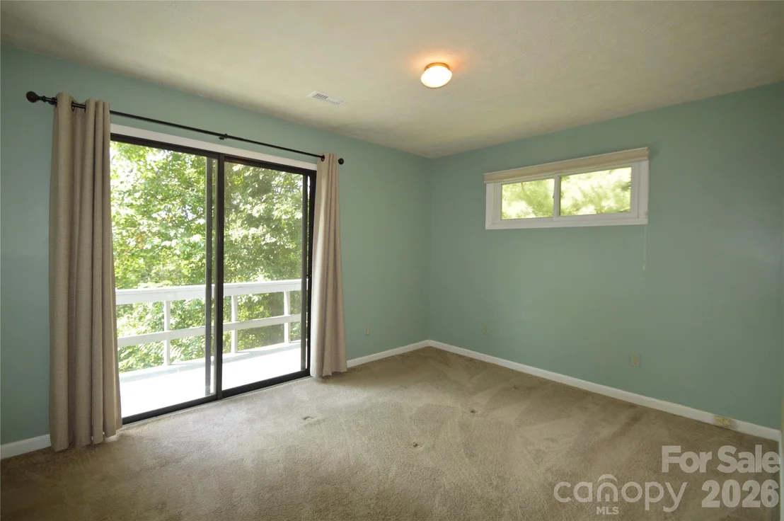 Photo of 184 Laurel Road