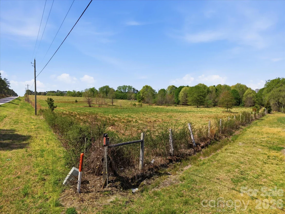 Photo of 52 Mcmillan Road