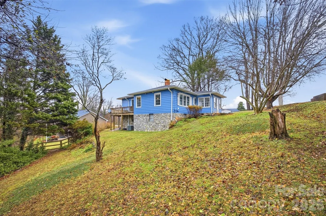 Photo of 44 Forest Avenue