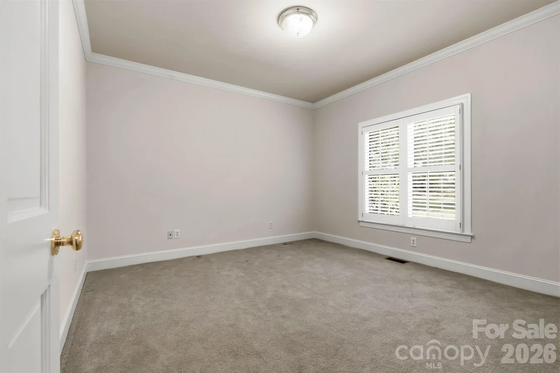 Photo of 675 Heather Drive