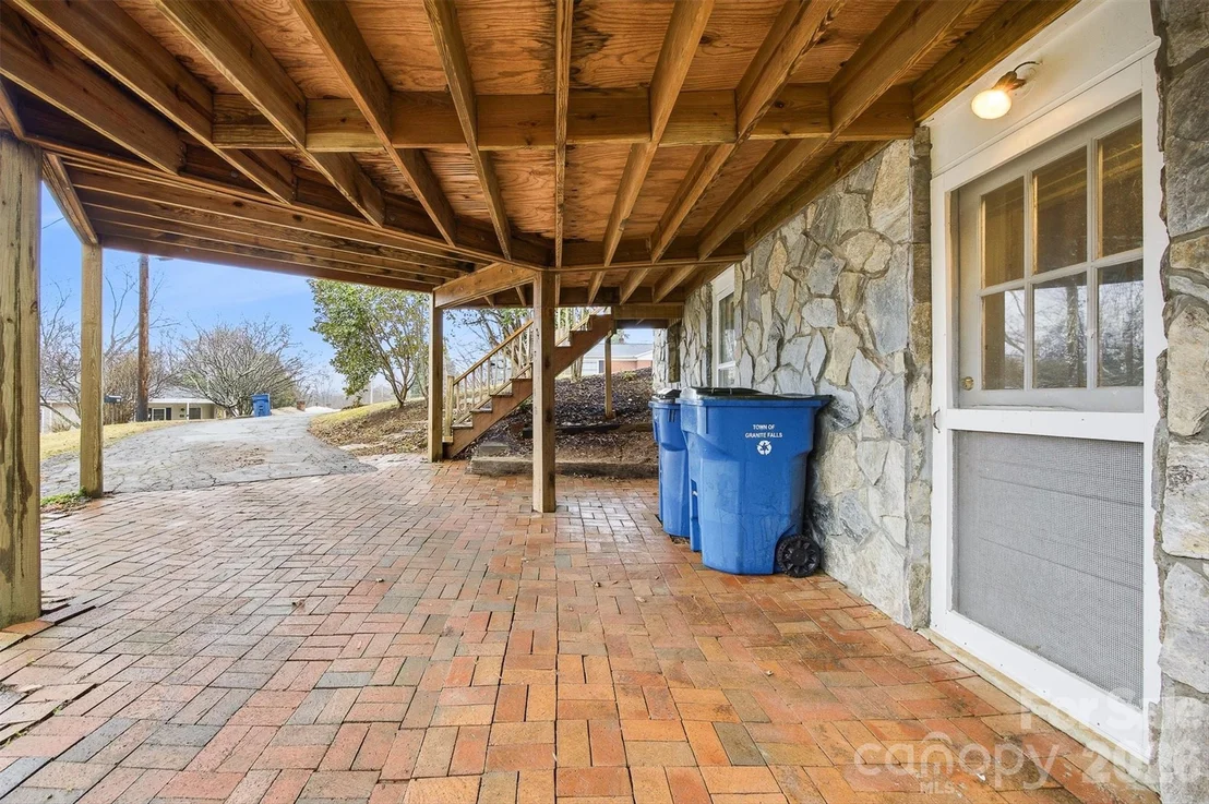 Photo of 44 Forest Avenue