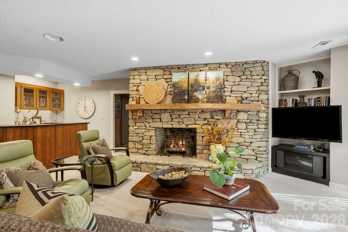 Photo of 308 Kenmure Drive