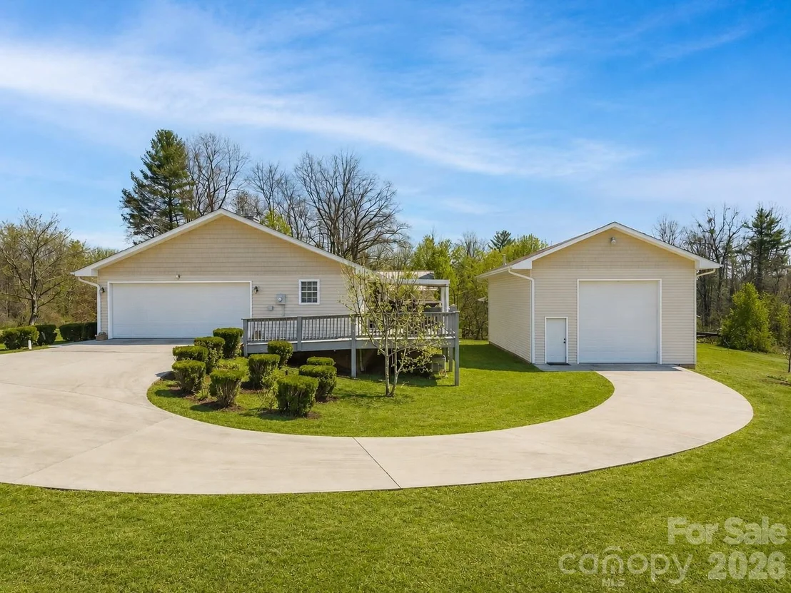 Photo of 476 Jackson Loop Road