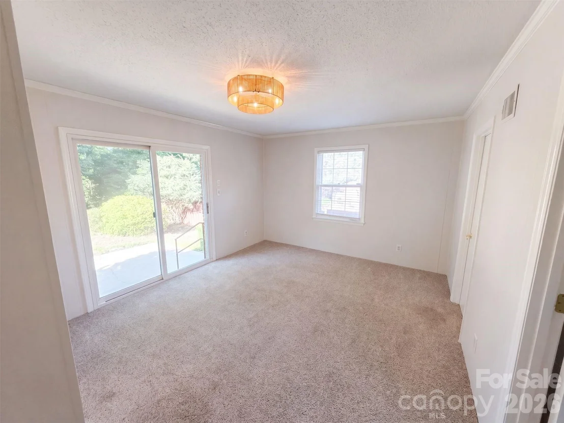 Photo of 1030 Mclaughlin Drive
