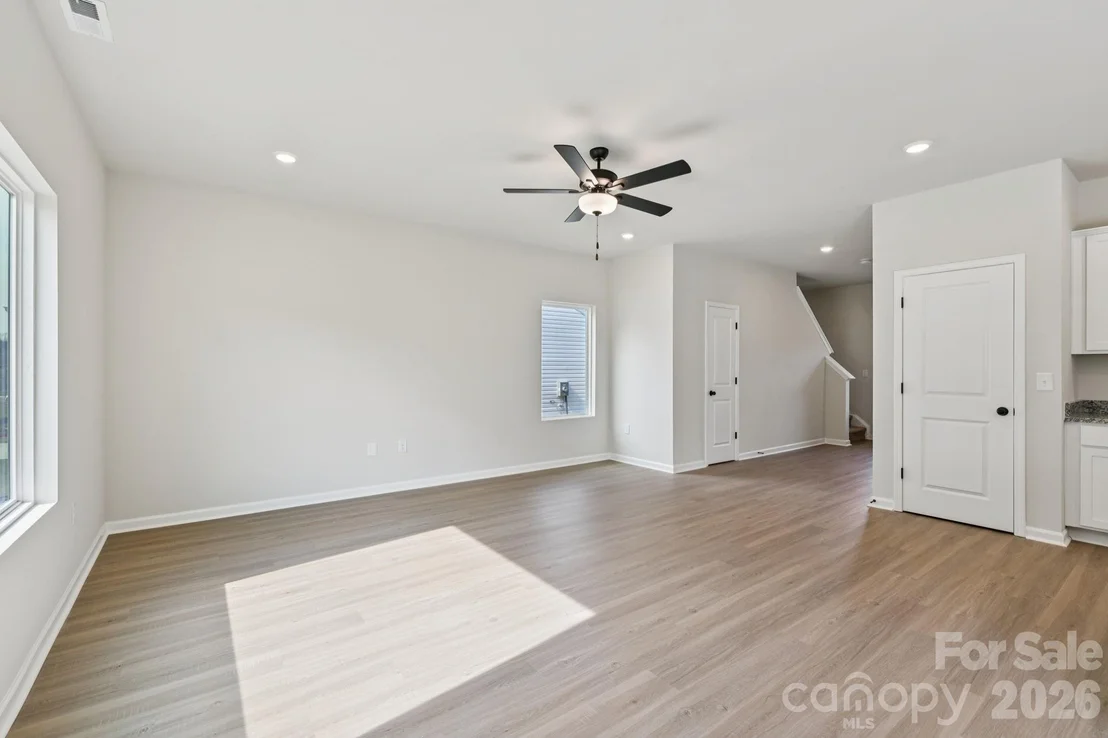 Photo of 818 Willow Estates Drive