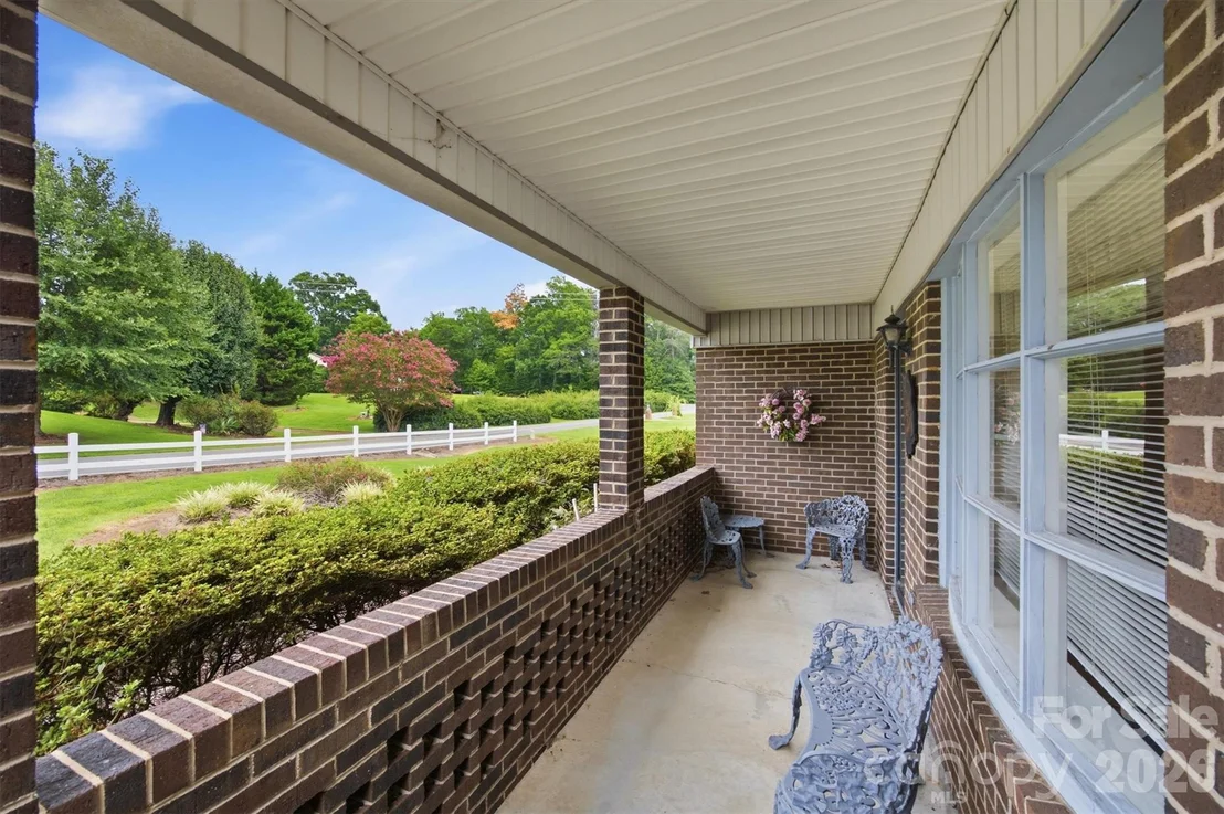 Photo of 2711 Fairway Acres Circle