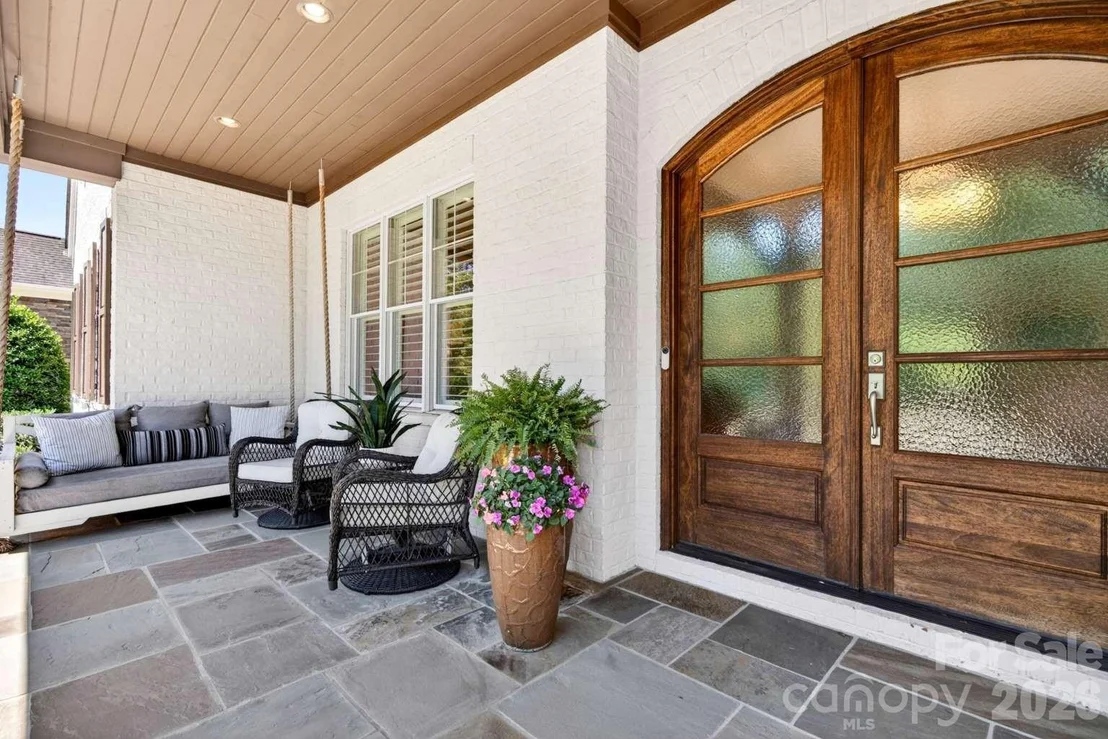 Photo of 18027 Shearer Road