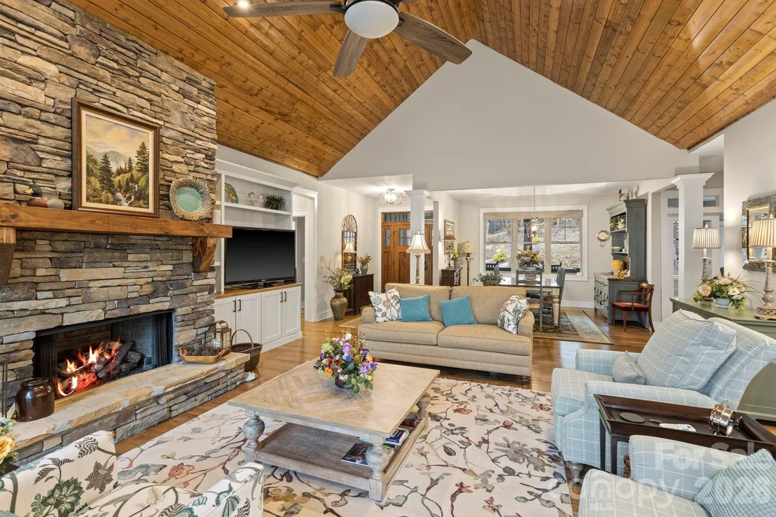 Photo of 719 Overlook Drive