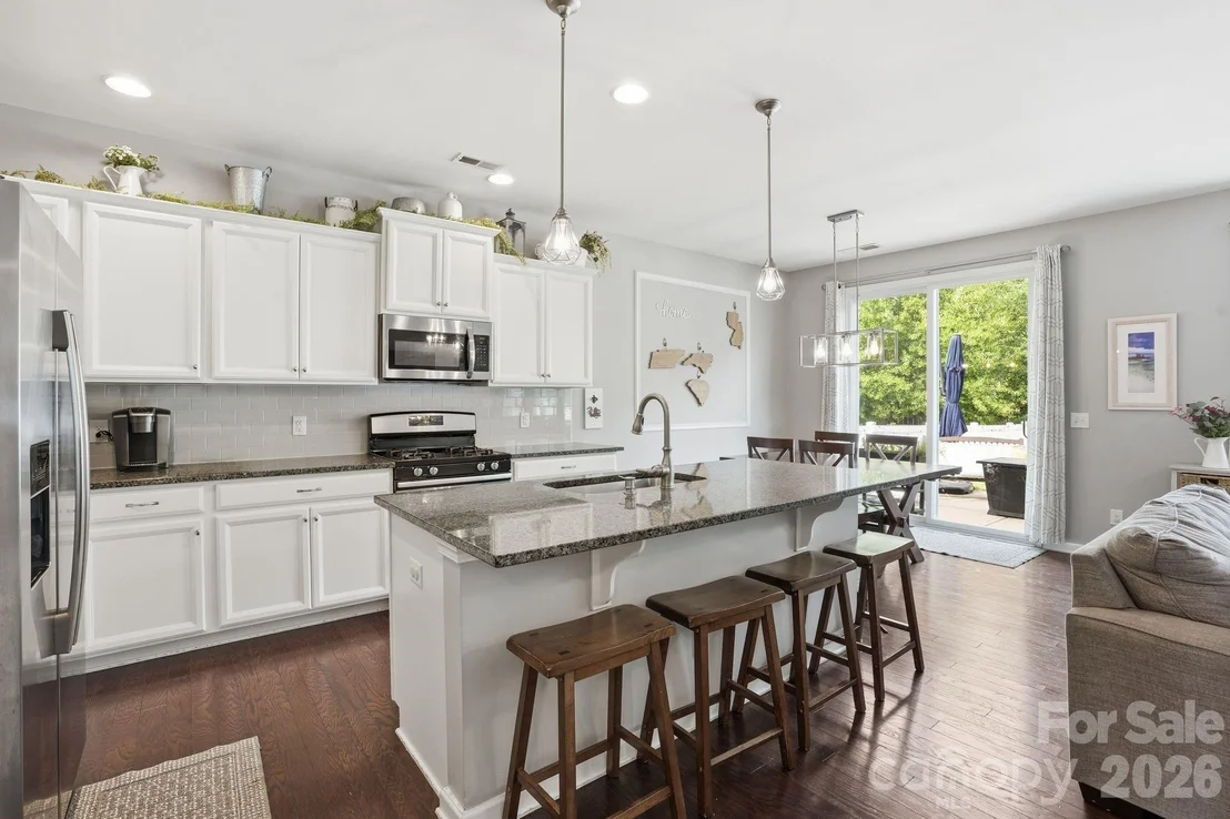 Photo of 1937 Tablerock Drive