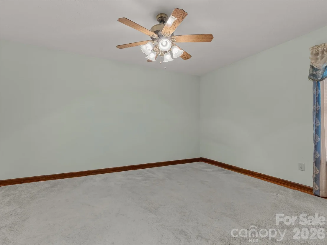 Photo of 476 Jackson Loop Road