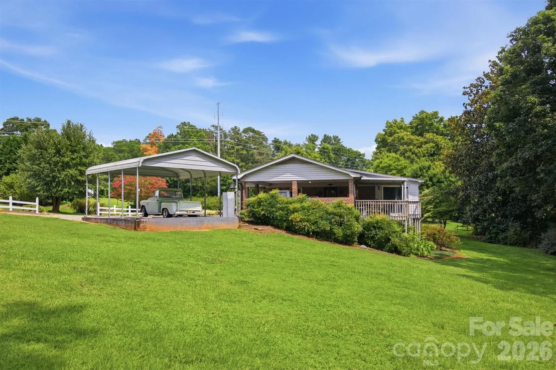 Photo of 2711 Fairway Acres Circle