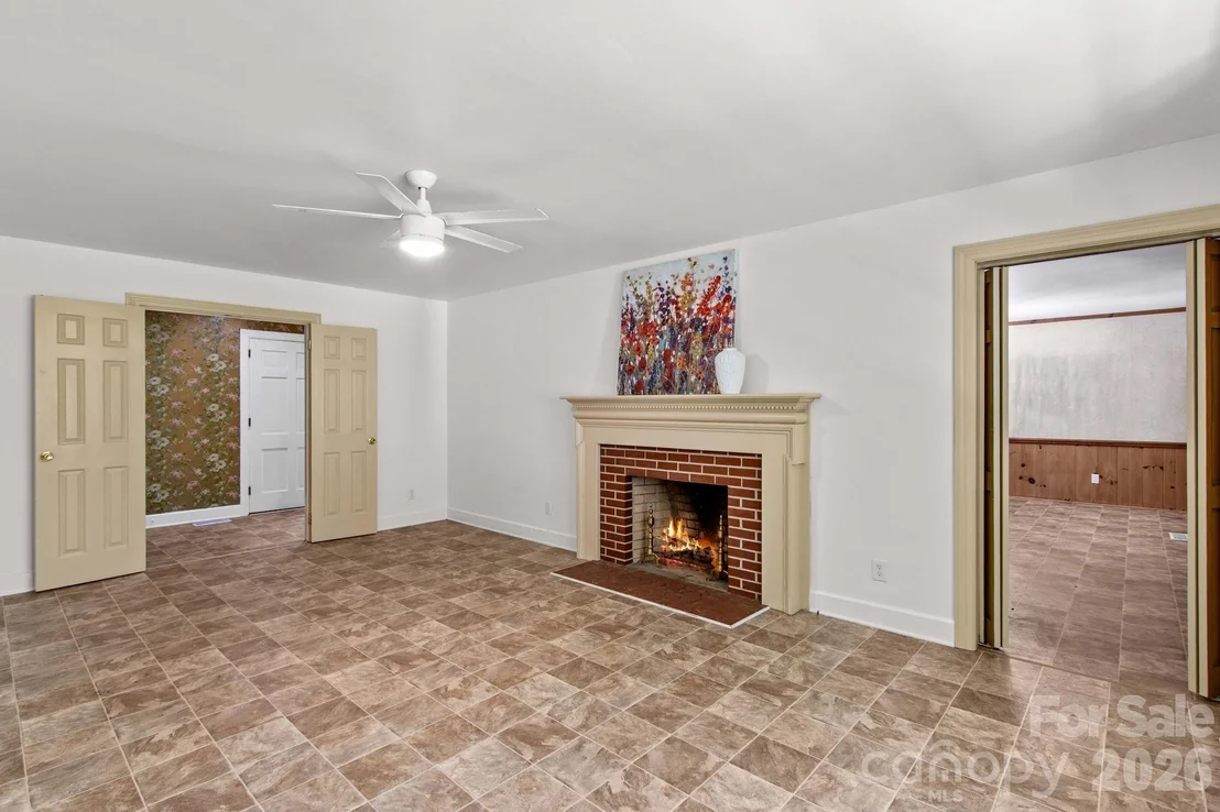 Photo of 875 Bonanza Drive