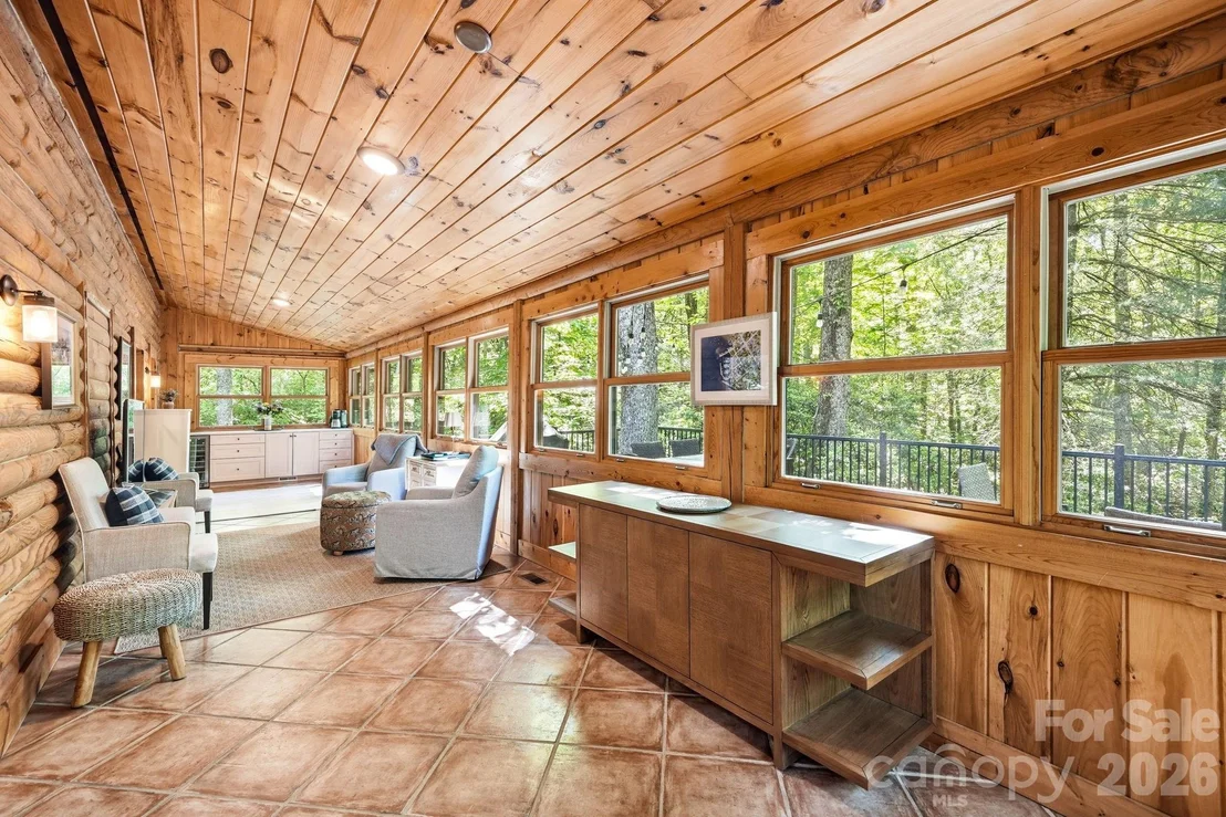 Photo of 16 Shadow Brook Drive
