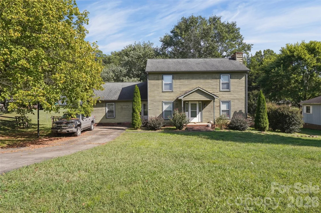 Photo of 204 Hughey Drive