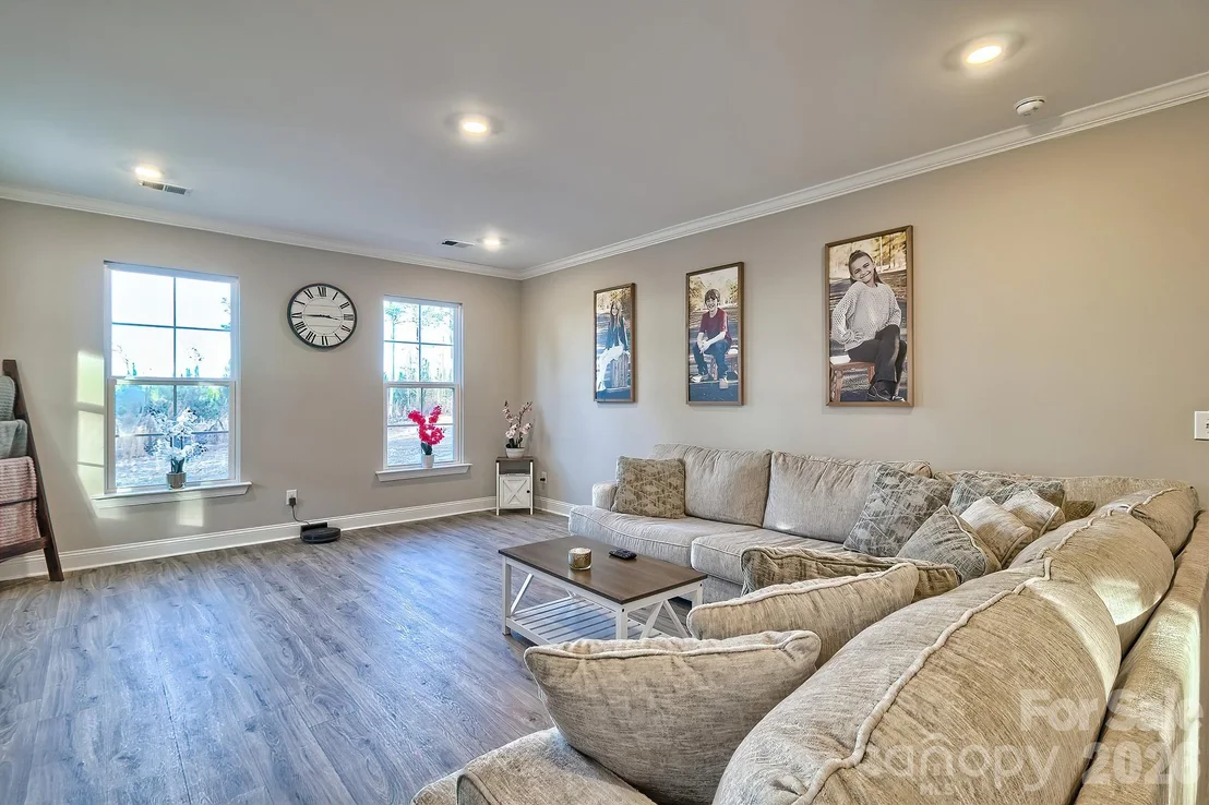 Photo of 4922 Bethune Road