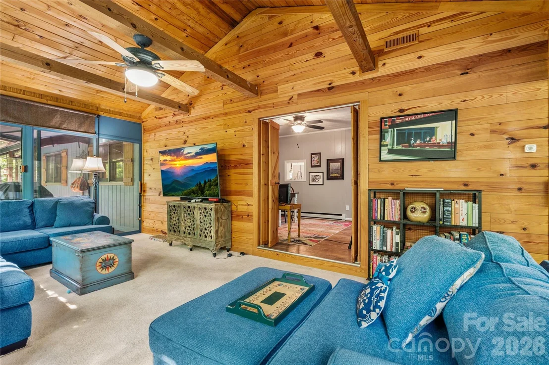 Photo of 180 Longview Road