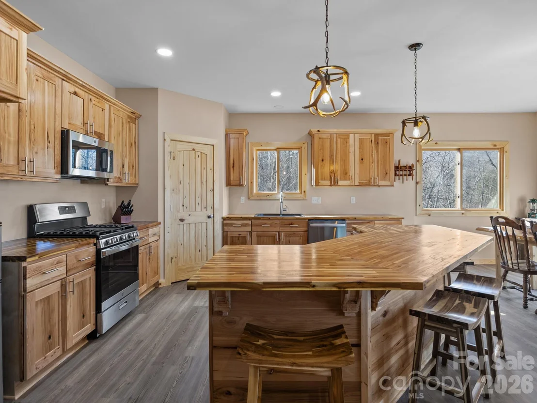 Photo of 225 Aurora Lane