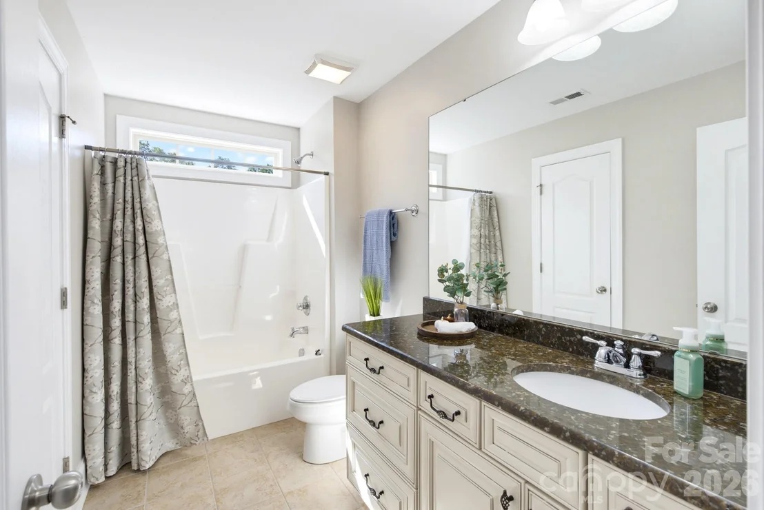 Photo of 3060 Feathers Drive