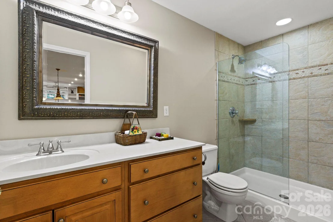 Photo of 324 Kenmure Drive