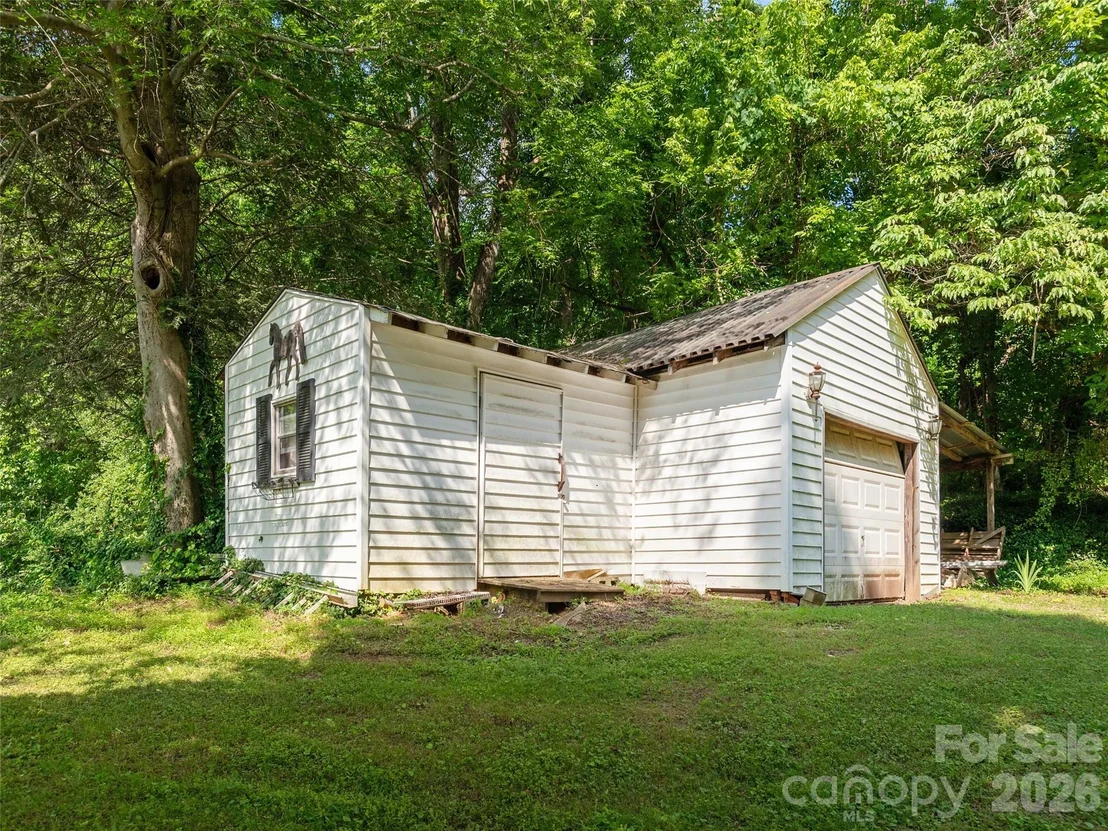 Photo of 34 Lockhart Road