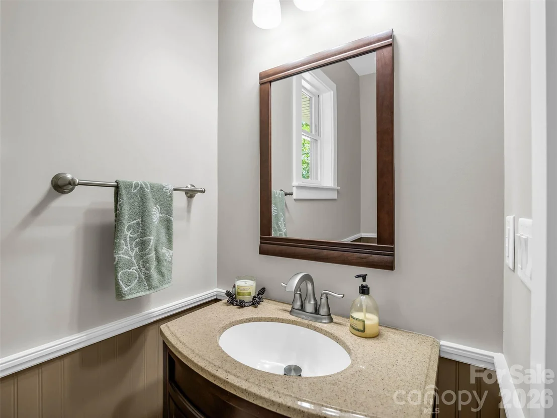 Photo of 930 Big Raven Lane