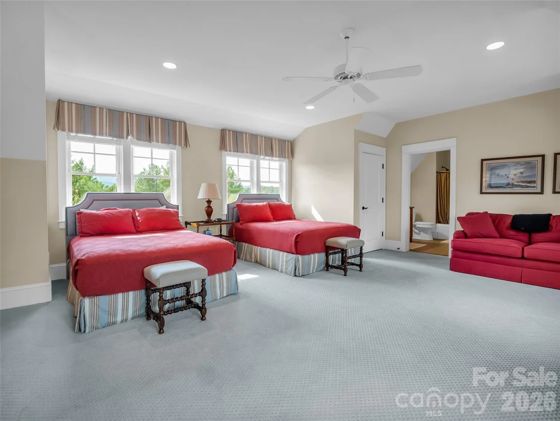 Photo of 565 Chestertown Drive