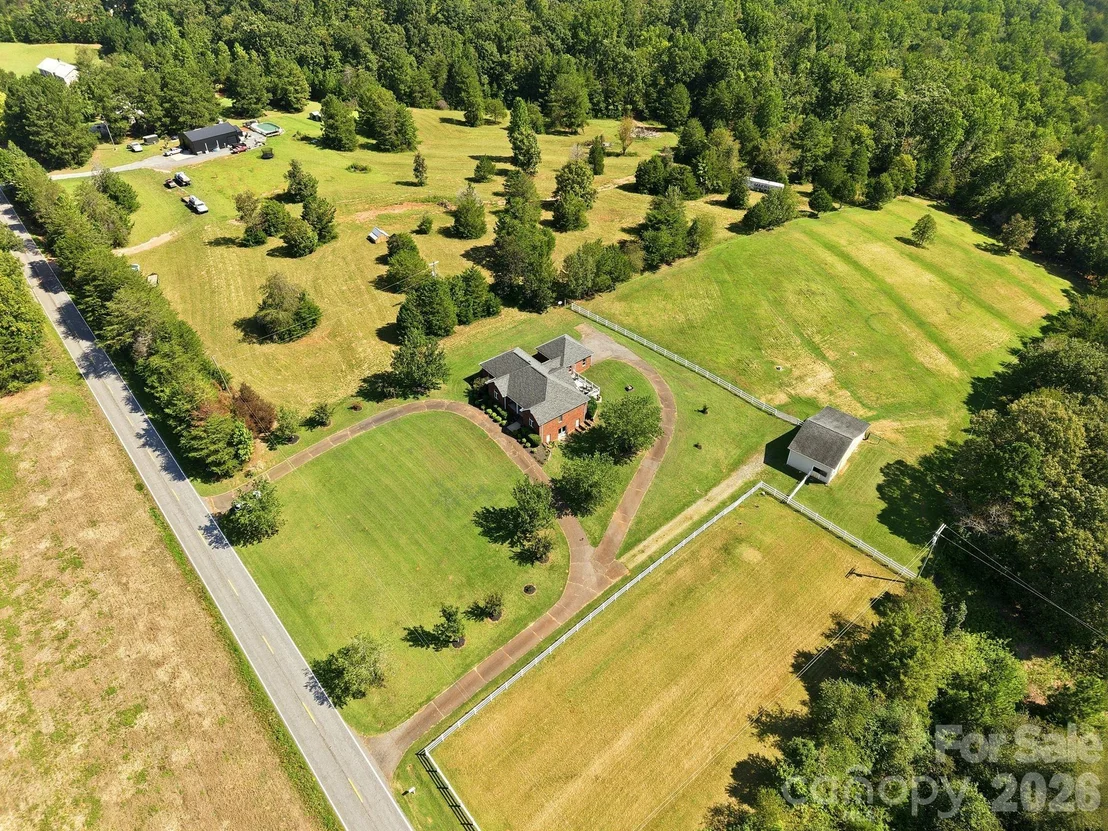 Photo of 2950 Pearidge Road