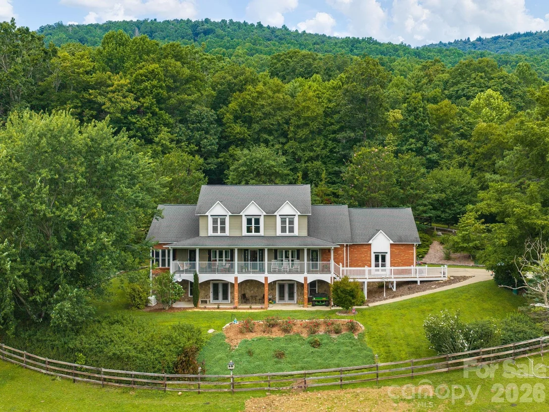Photo of 24 Nesbitts Olde Farm Road
