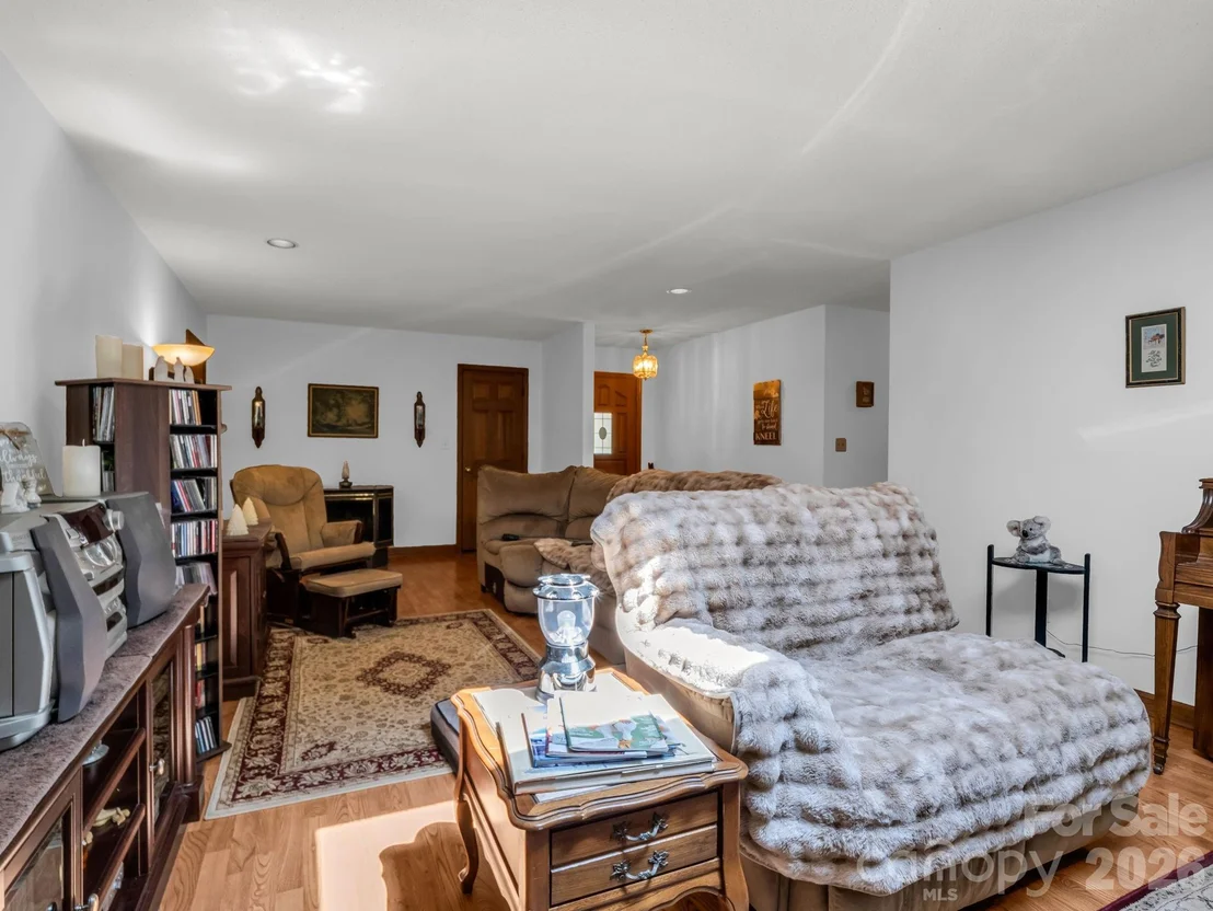 Photo of 80 Fox Briar Drive