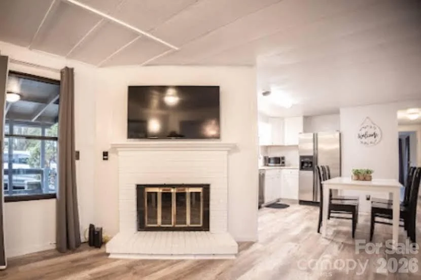 Photo of 101 6th Street