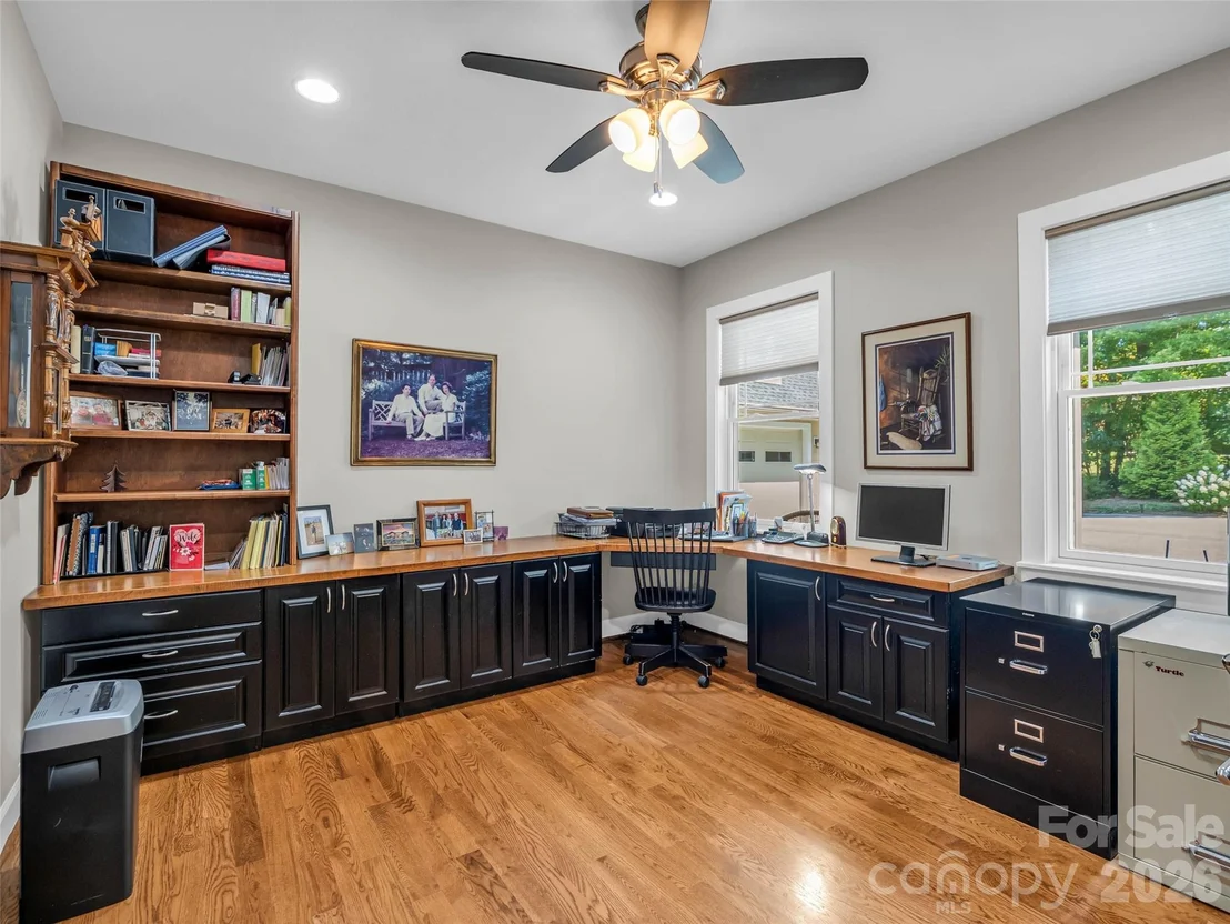 Photo of 930 Big Raven Lane